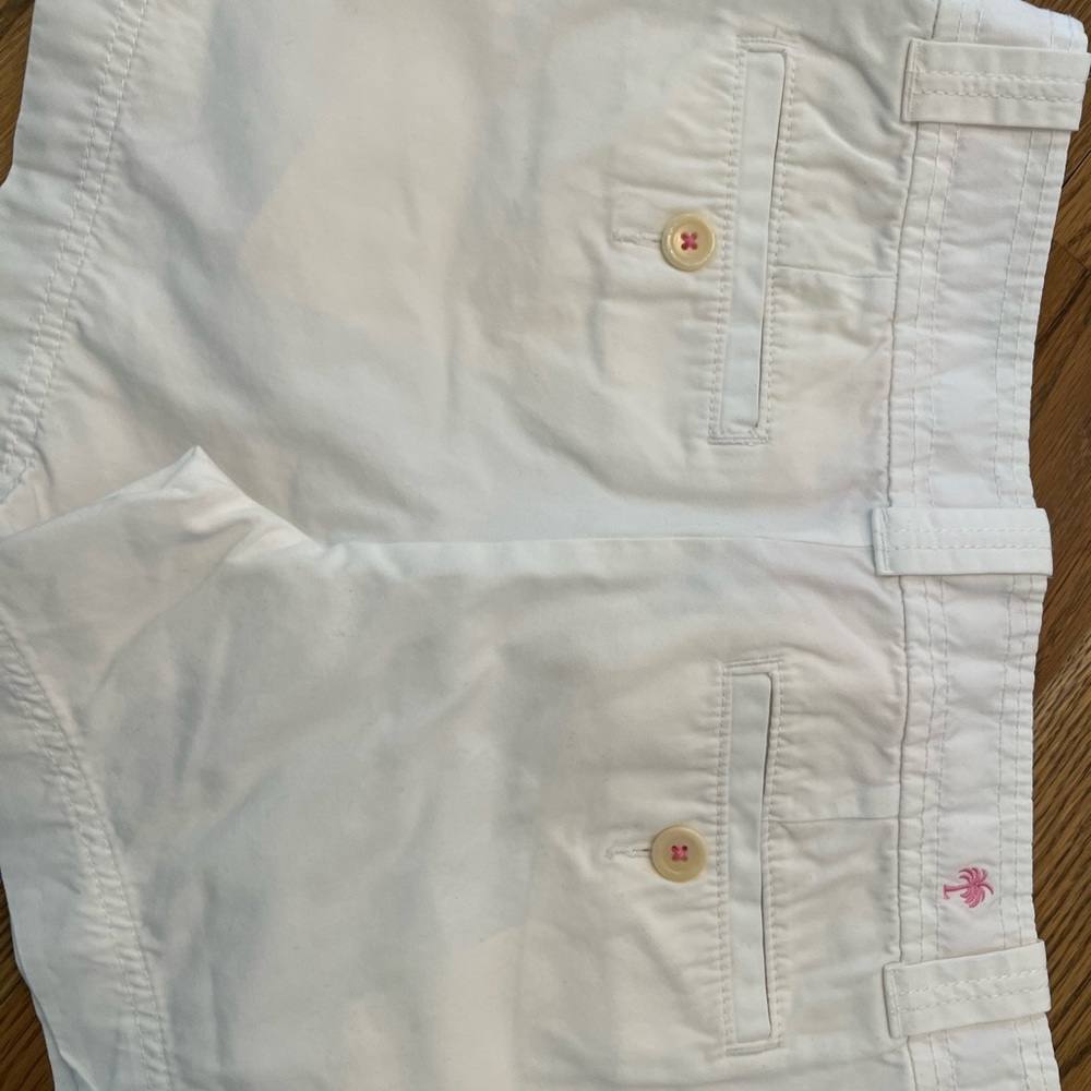 Lilly Pulitzer white shorts size 4!